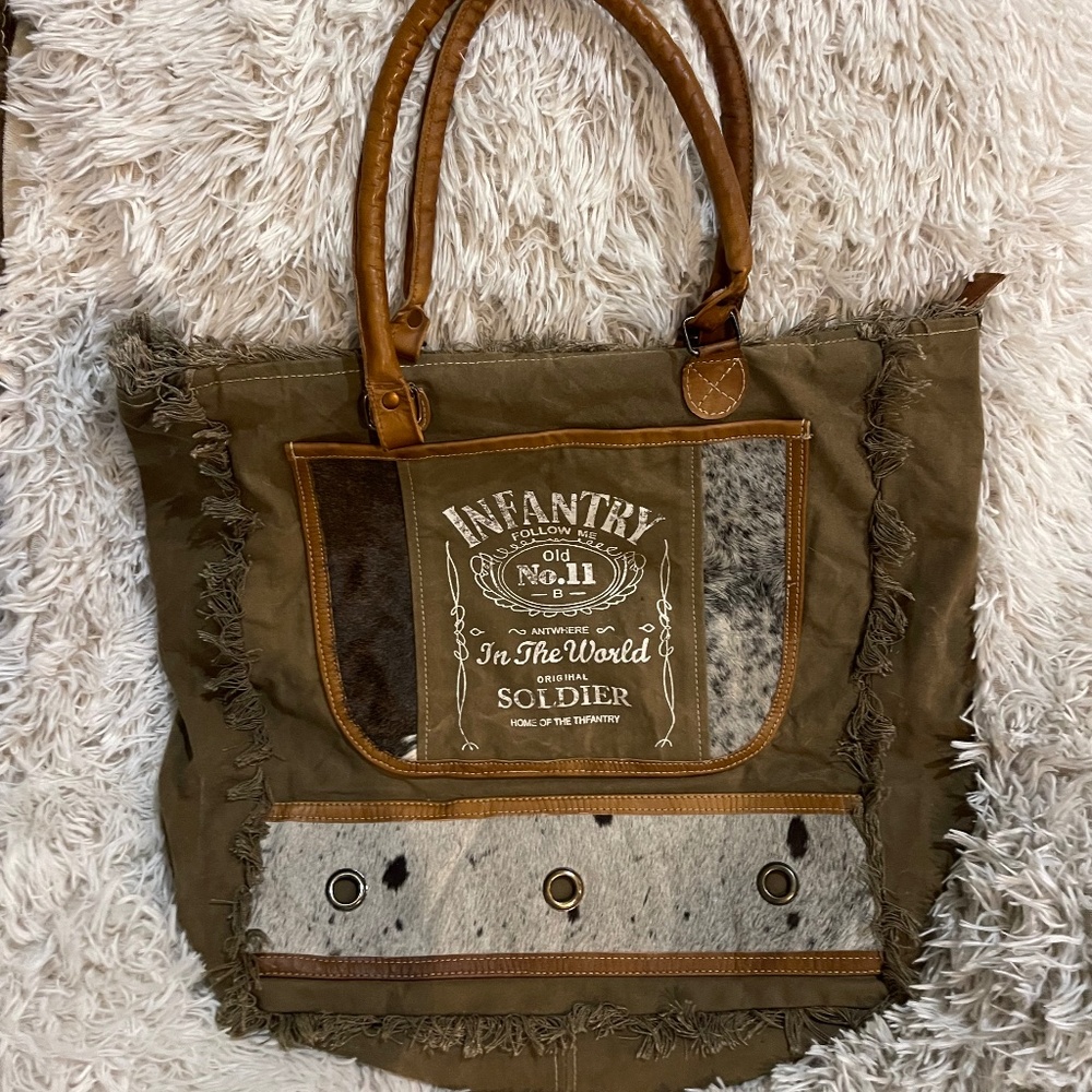 Myra Infantry Bag with hair on